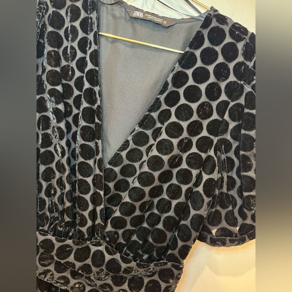 Zara Black Velvet Polka Dot Mini Dress | XS | V-Neck Puff Sleeve - Picture 4 of 4
